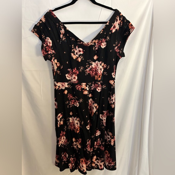 Torrid floral dress - Picture 2 of 2